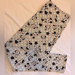LULAROE Tall & Curvy Minnie Mouse leggings